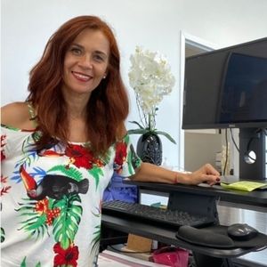 Meet your Posher, Flavia